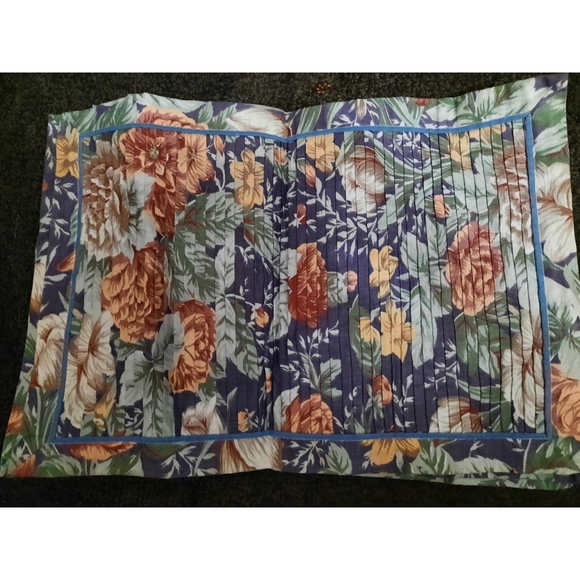 Shabby Chic Floral Vintage Table Mats - Picture 2 of 4